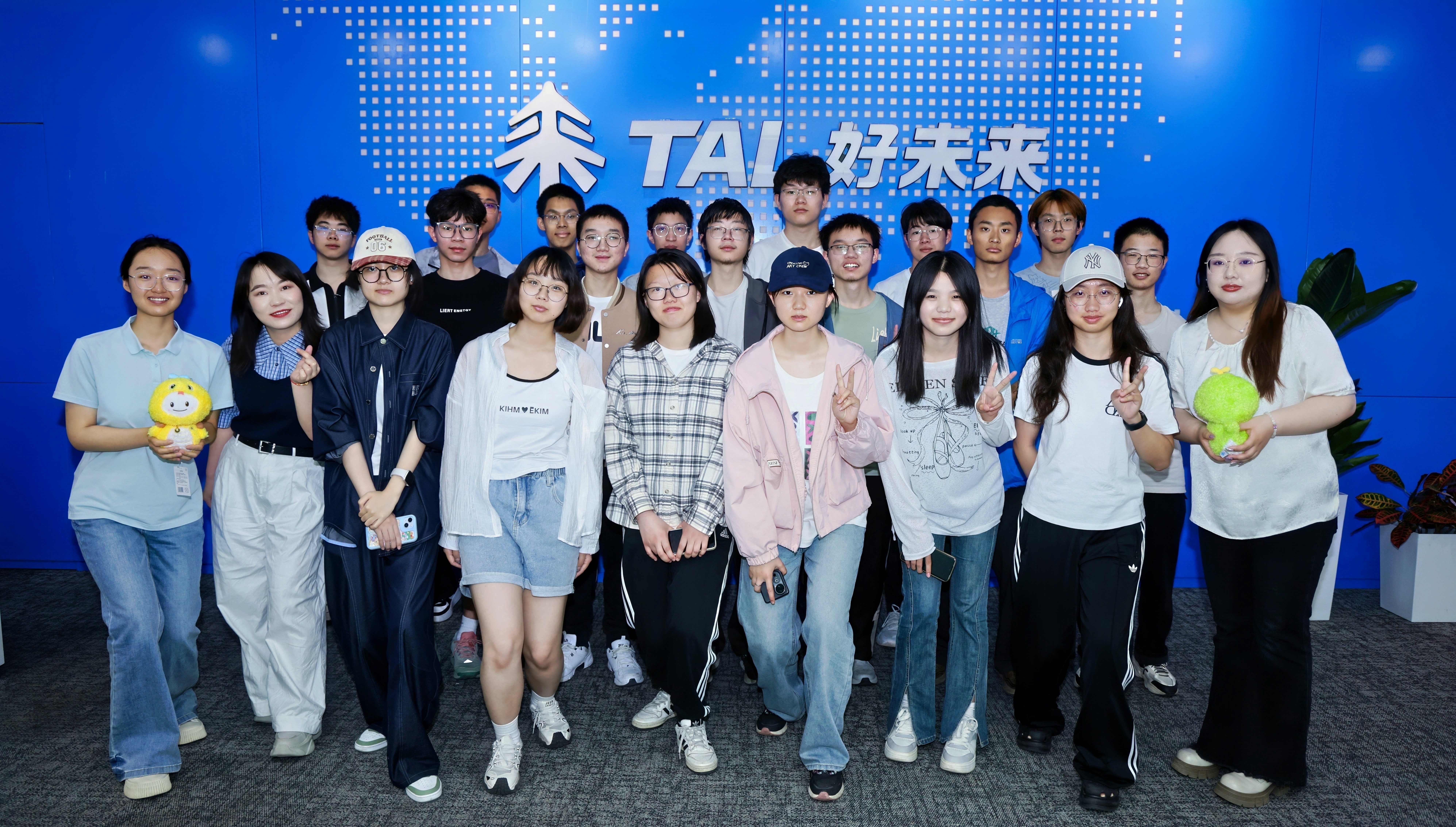 146411780.jpg 合影1.jpg