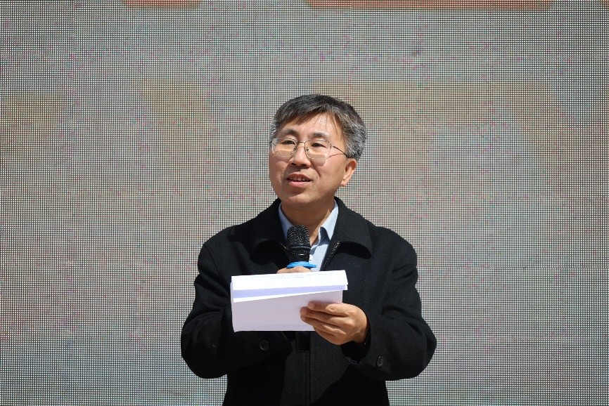 146408932.jpg 02.jpg