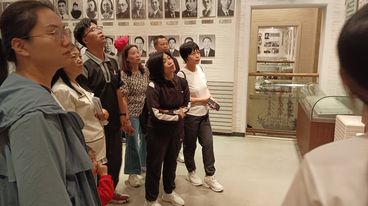 232348445.jpg 08.jpg